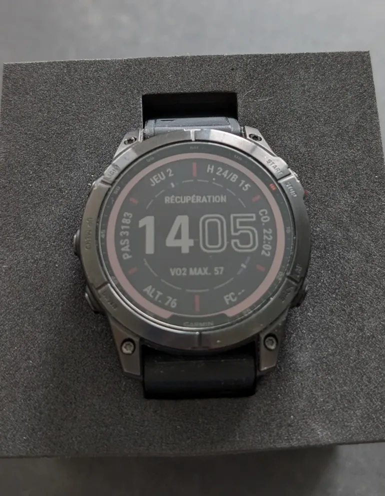 Used Garmin fenix 7 solar bike — image 2 of 3