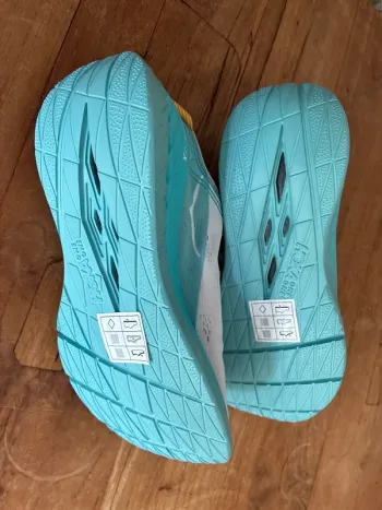 Used Hoka Carbon X 1 bike — image 2 of 4