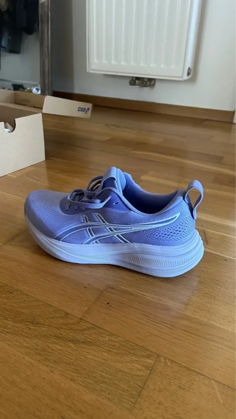 Gebrauchtes Asics Laufschuhe Größe 39, 5 bike — Bild 3 von 7