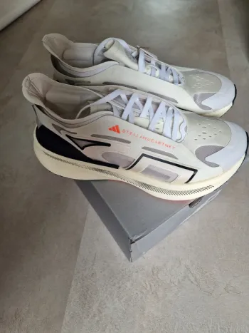 Tweedehands Adidas Ultraboost 5 SMC bike — afbeelding 4 van 6