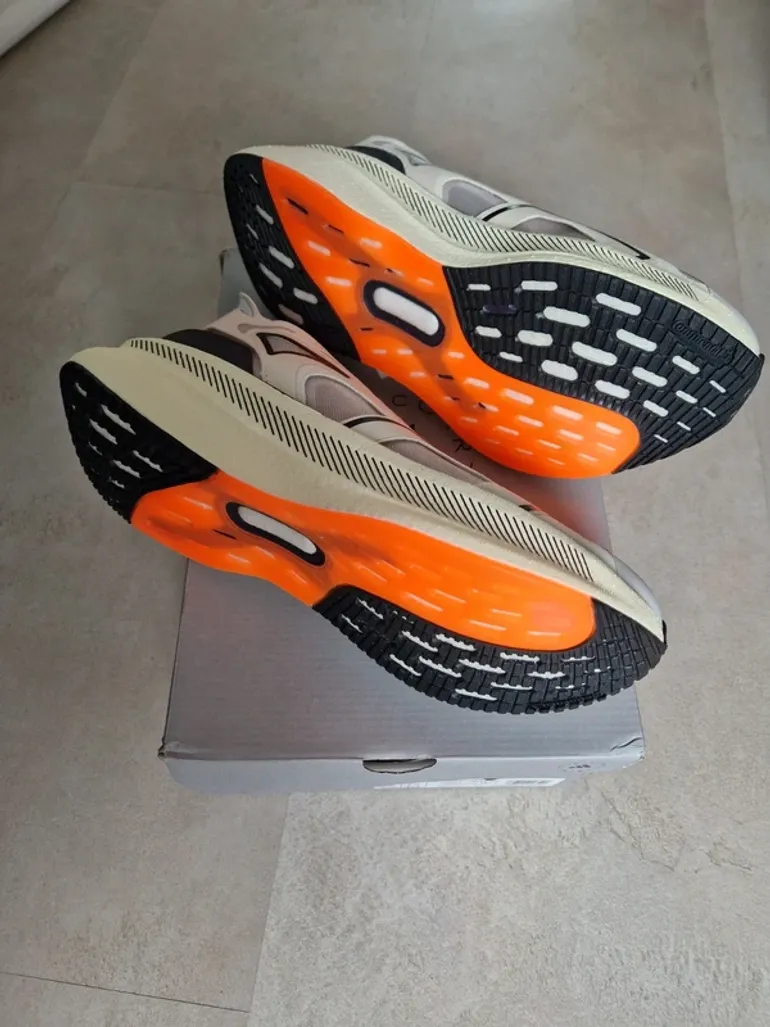 Tweedehands Adidas Ultraboost 5 SMC bike — afbeelding 3 van 6