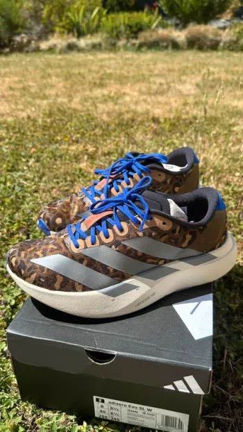 Adidas Adiezero evo sl bike d'occasion — image 3 sur 7