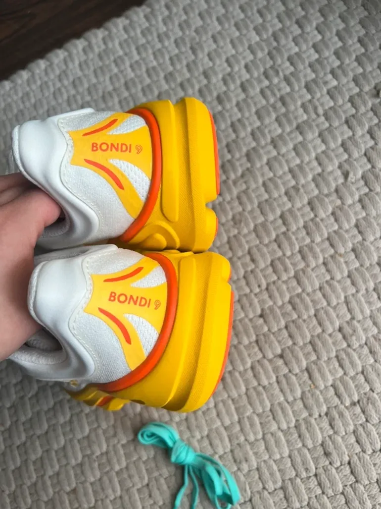 Tweedehands Hoka Bondi 9 bike — afbeelding 6 van 8