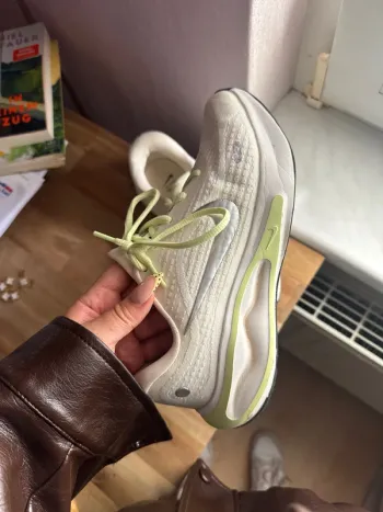 Tweedehands Nike Laufschuhe Sneaker bike — afbeelding 3 van 4