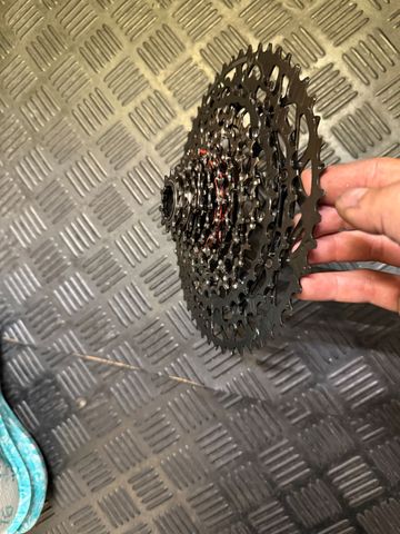 Used Sram Eagle XS-1270 bike — image 2 of 4