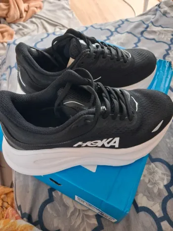 Brugt Hoka Bondi 9 bike