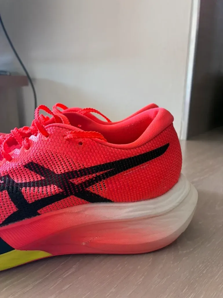 Tweedehands Asics Metaspeed Sky bike — afbeelding 2 van 13