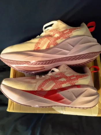 Used Asics Novablast bike — image 3 of 9