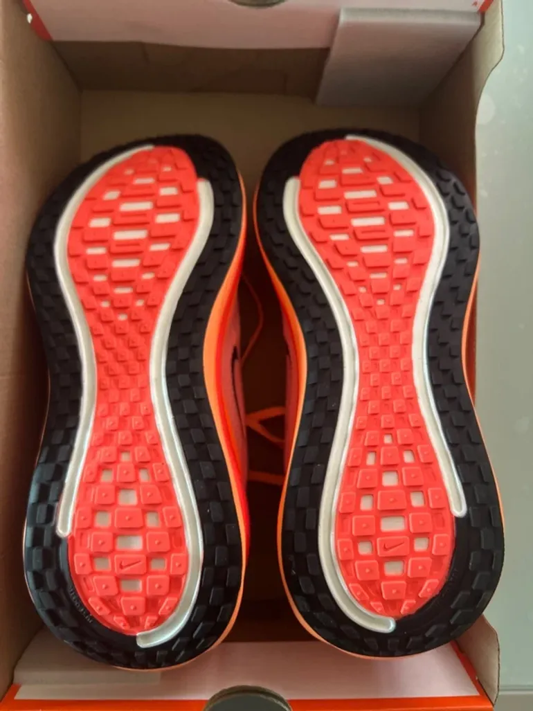 Nike Vomero Plus bike d'occasion — image 3 sur 6