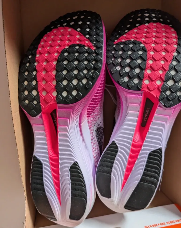 Nike Vaporfly Next 3 bike usato — immagine 4 di 5