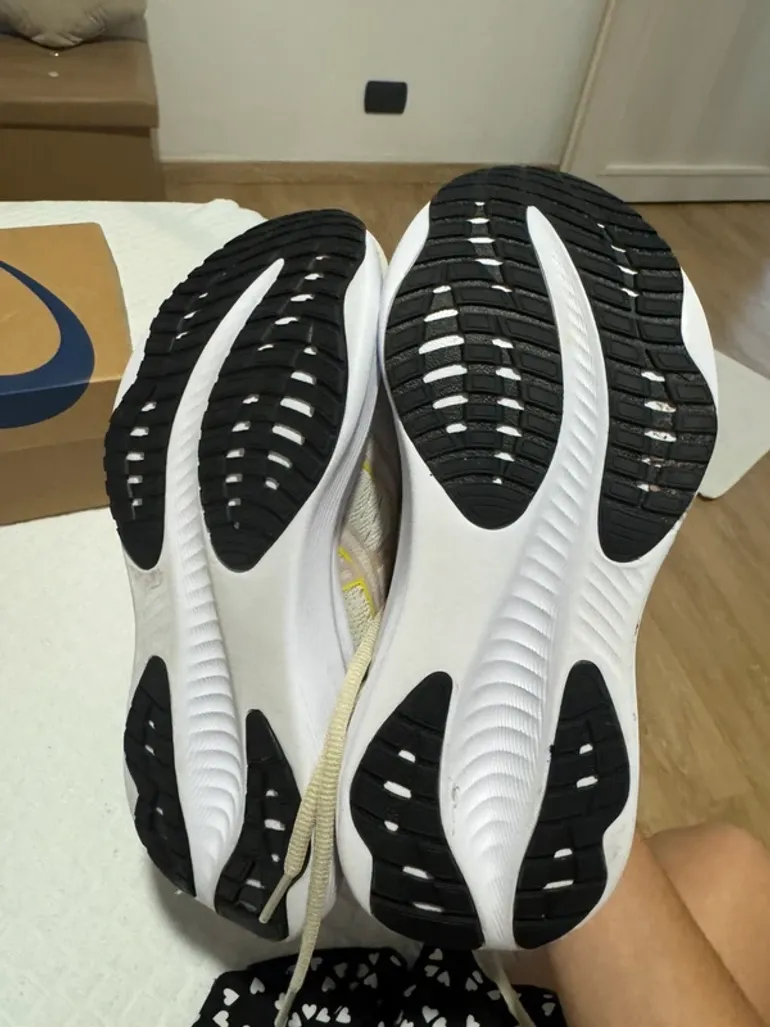 Używany Asics Shoes bike — zdjęcie 3 z 4