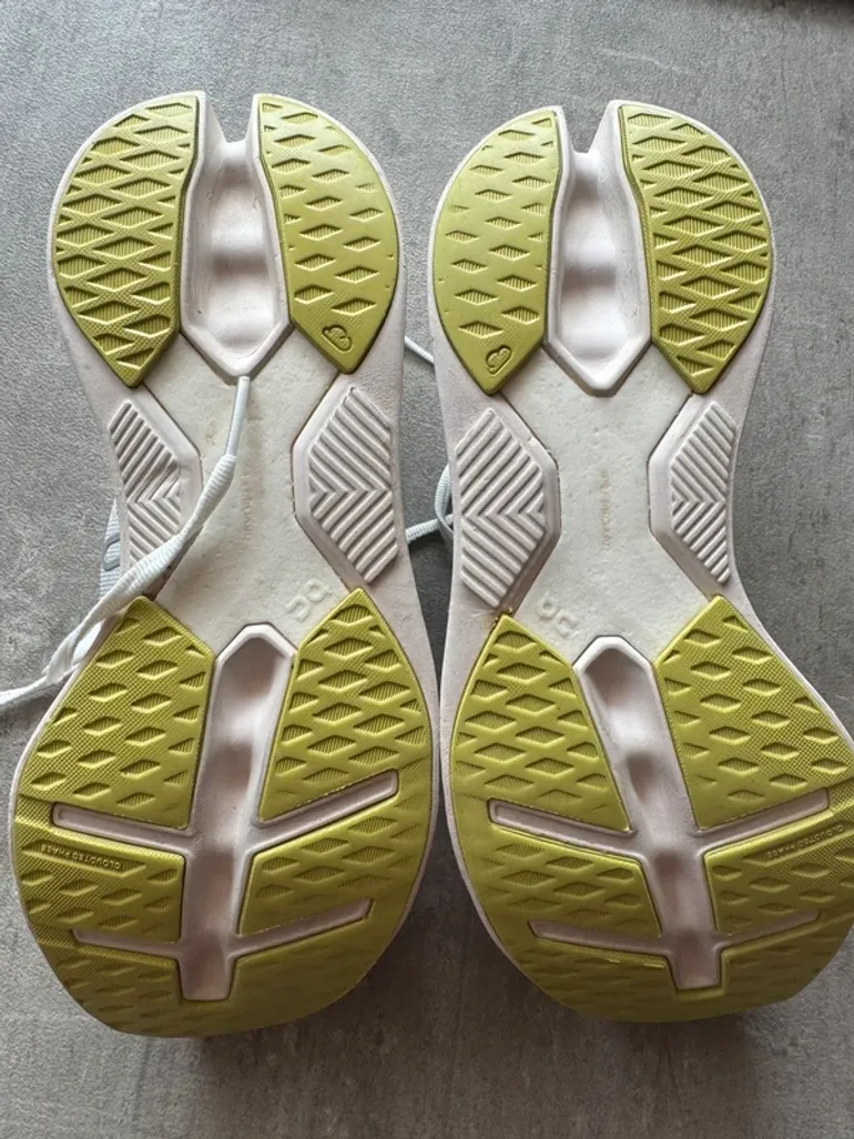 Brugt On Running scarpe sportive da donna taglia 39 bike — billede 2 af 9