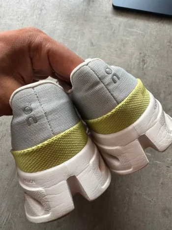 Brugt On Running scarpe sportive da donna taglia 39 bike — billede 6 af 9