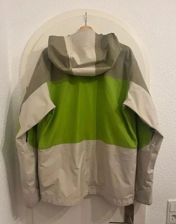 Peak Performance Shell Gore Tex Jacket 2025 bike usato — immagine 2 di 7