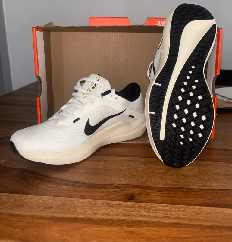 Brugt Nike W AIR WINFLO 10 bike — billede 2 af 2