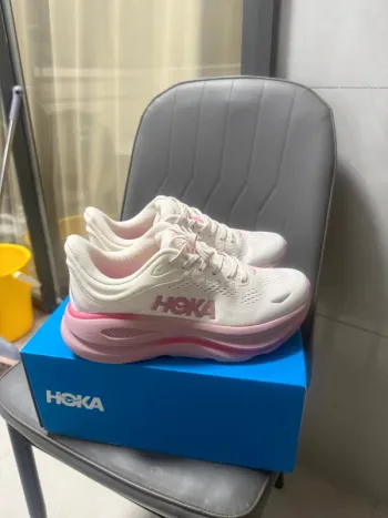 Tweedehands Hoka Baskets pour femmes bike