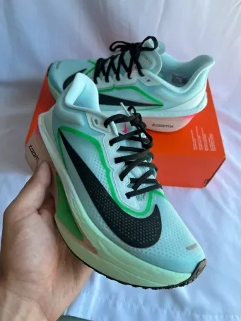 Tweedehands Nike Zoom Fly 6 bike — afbeelding 6 van 11