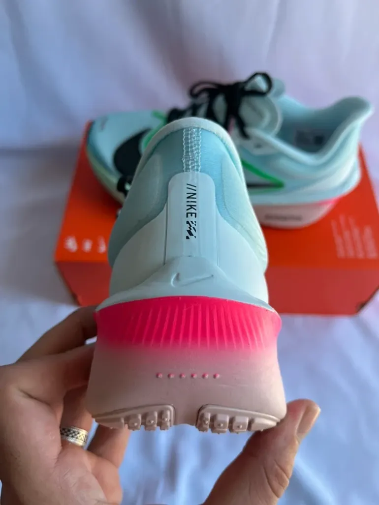 Tweedehands Nike Zoom Fly 6 bike — afbeelding 3 van 11