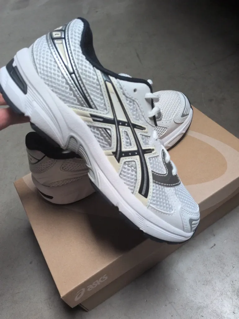 White Asics Gel 1130 GS bike de segunda mano — imagen 10 de 10