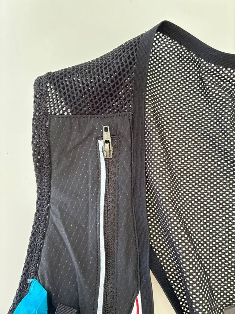 Salomon Gilet de course bike d'occasion — image 3 sur 6