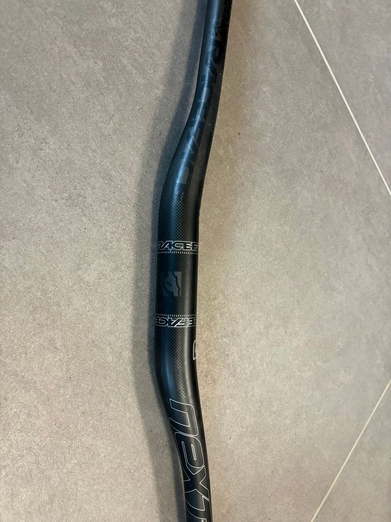 Race Face RaceFace Carbon MTB Handlebar 2025 Cockpit usato