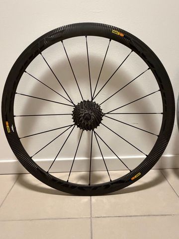 Used Mavic Cosmic SSC Wheel Set 2019 bike — image 8 of 10