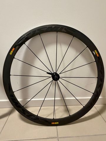 Used Mavic Cosmic SSC Wheel Set 2019 bike — image 6 of 10
