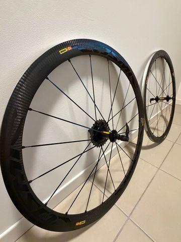 Used Mavic Cosmic SSC Wheel Set 2019 bike — image 4 of 10