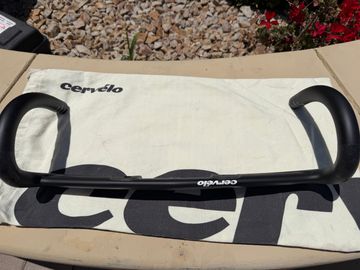 Used Cervelo S5 Handlebars bike — image 5 of 6