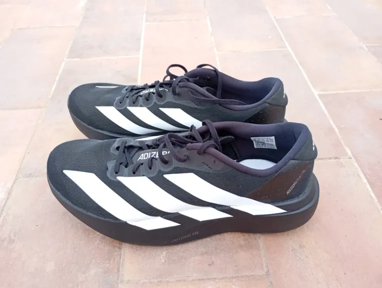 Standard Adidas Adizero Evo SL bike d'occasion — image 2 sur 2