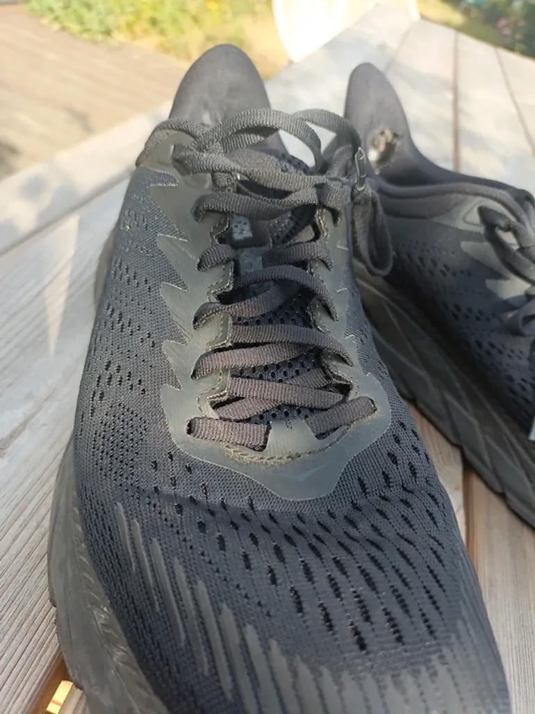 Hoka one one running shoes bike d'occasion — image 3 sur 8
