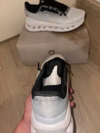 Gebrauchtes On Running shoes size 43 bike — Bild 3 von 4
