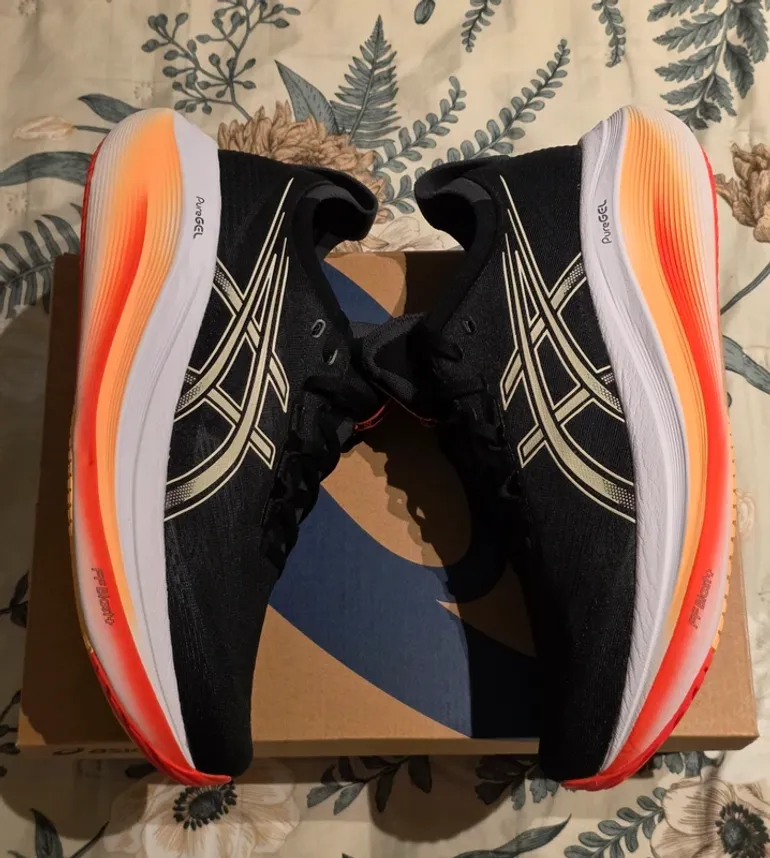 Used Asics sneakers bike — image 8 of 14