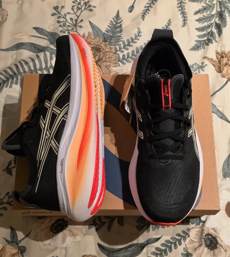 Used Asics sneakers bike — image 2 of 14