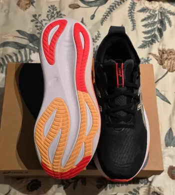 Used Asics sneakers bike — image 5 of 14
