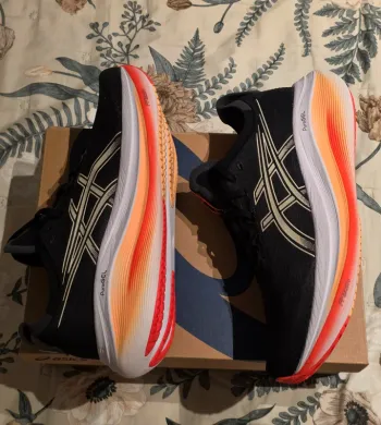 Used Asics sneakers bike — image 9 of 14