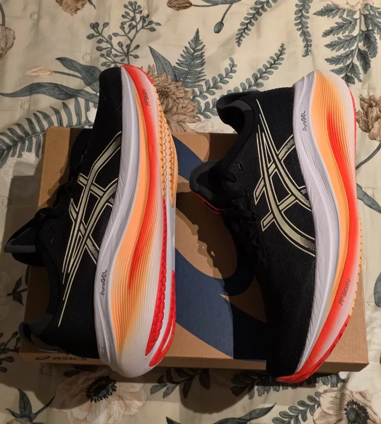 Used Asics sneakers bike — image 9 of 14