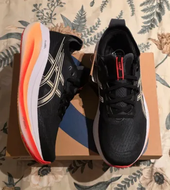Used Asics sneakers bike — image 6 of 14