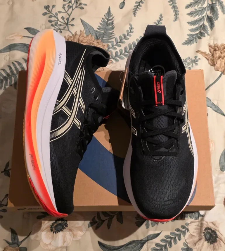 Used Asics sneakers bike — image 6 of 14