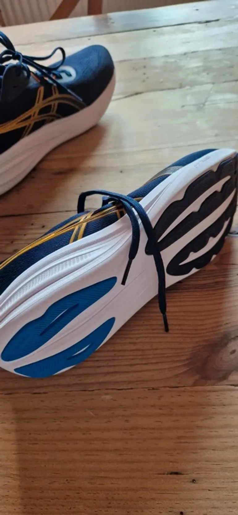 Gebrauchtes Asics Running Shoes bike — Bild 4 von 6