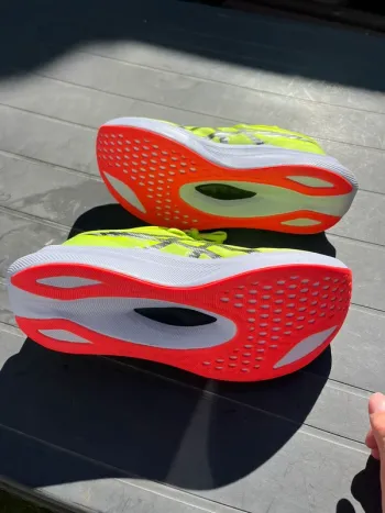 Asics Magic Speed 4 bike d'occasion — image 3 sur 5