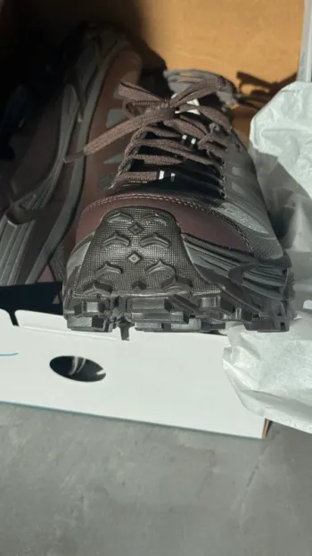 Hoka Mafate Speed 2 bike d'occasion — image 2 sur 12