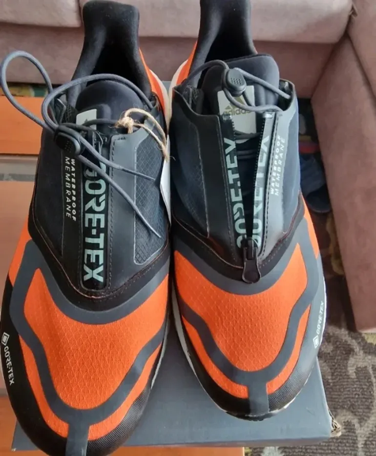 Tweedehands Adidas Ultraboost Gore-Tex bike — afbeelding 2 van 5