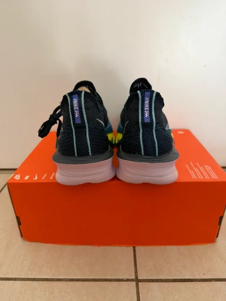Used Nike air zoom alphafly next% 3 bike — image 5 of 6