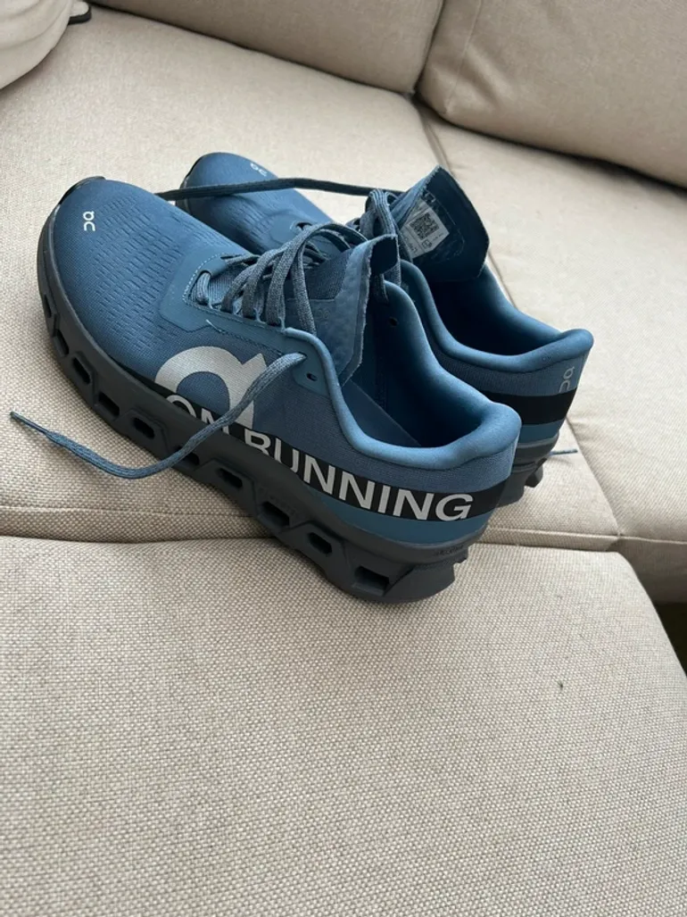 Gebrauchtes On Running Cloudmonster bike — Bild 2 von 7