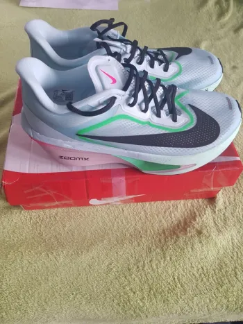 Nike Zoom Fly 6 bike usato
