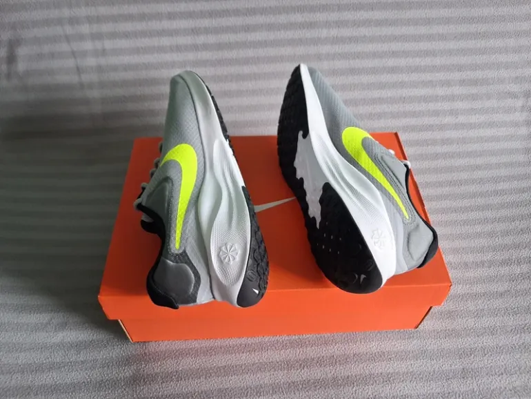Gebrauchtes Nike Baskets Adulte bike — Bild 8 von 11