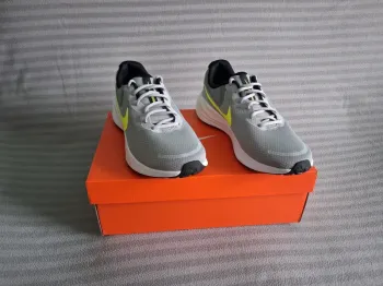 Gebrauchtes Nike Baskets Adulte bike — Bild 4 von 11