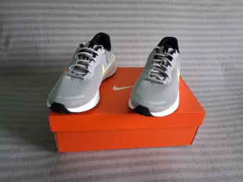 Gebrauchtes Nike Baskets Adulte bike — Bild 2 von 11