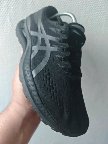 Brugt Asics GEL-KAYANO 28 bike — billede 7 af 11